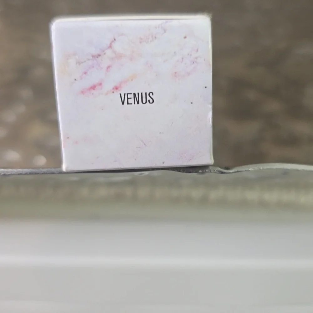 IL MAKIAGE x Carli Bybel Dirty Talk Matte Lip Color Venus Red Lipstick NIB